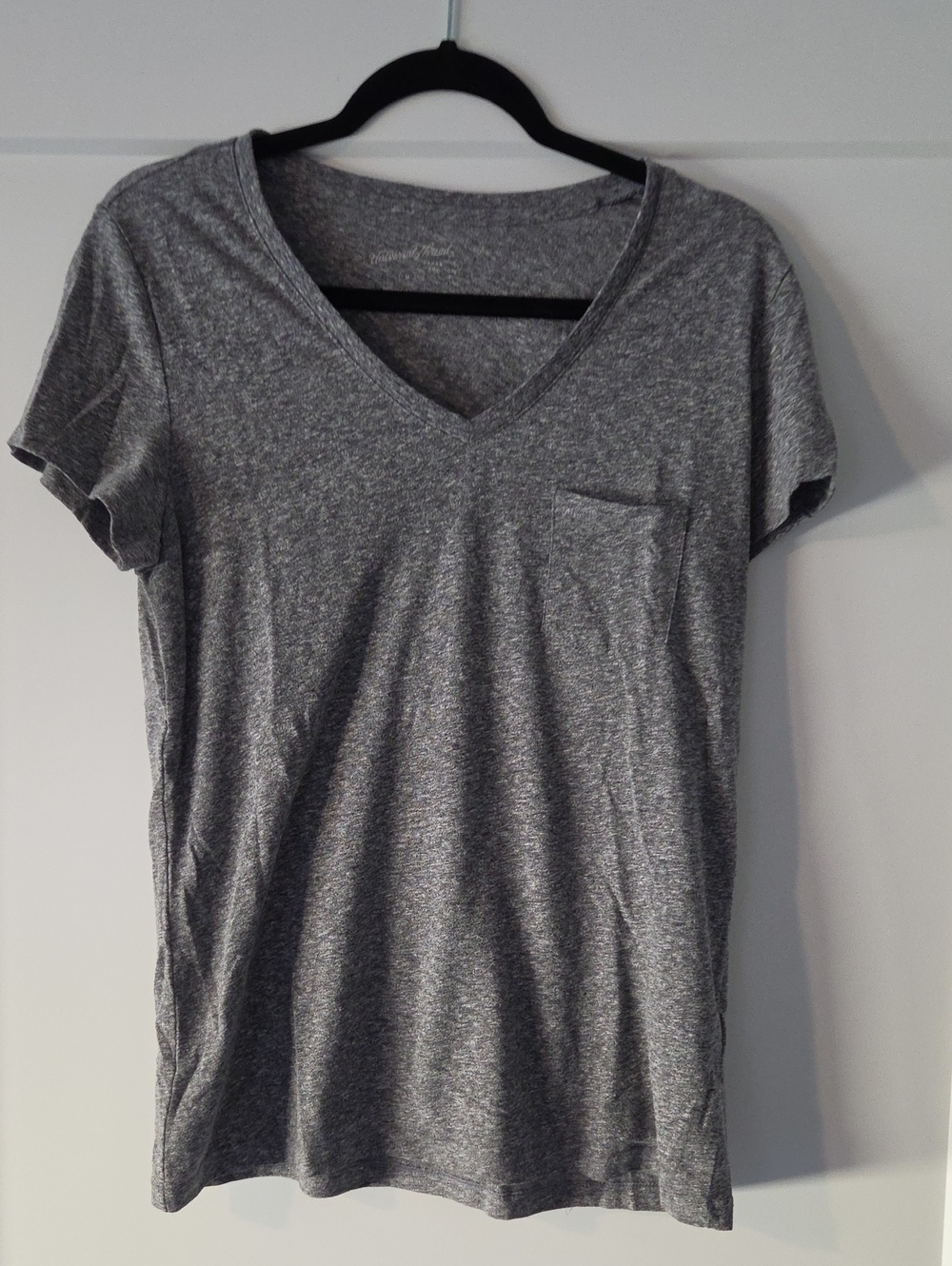 Universal Thread Heather Gray V-Neck Pocket Tee